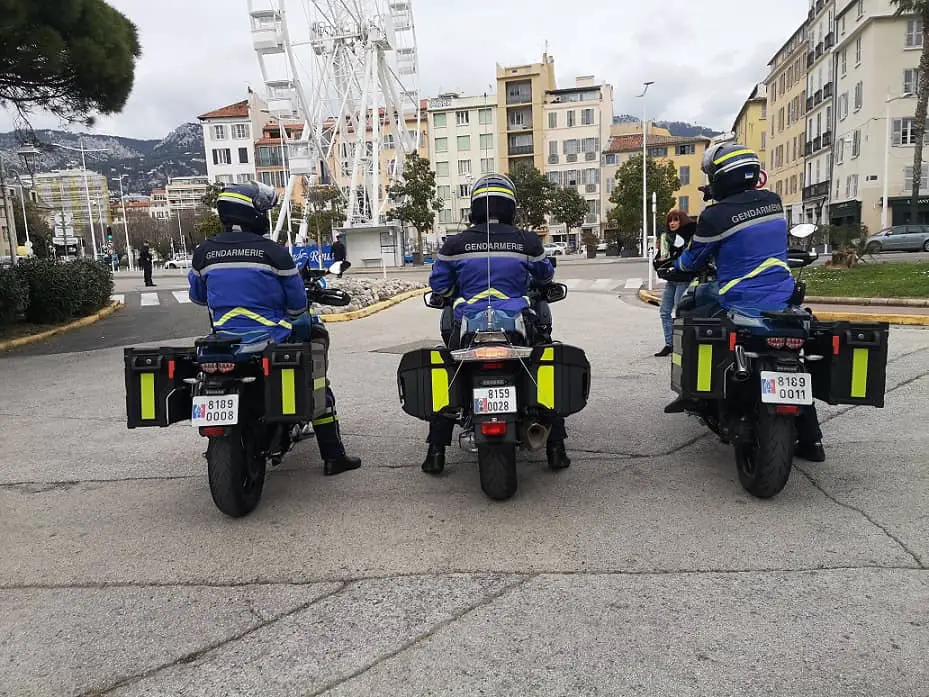 police suicide policier toulon