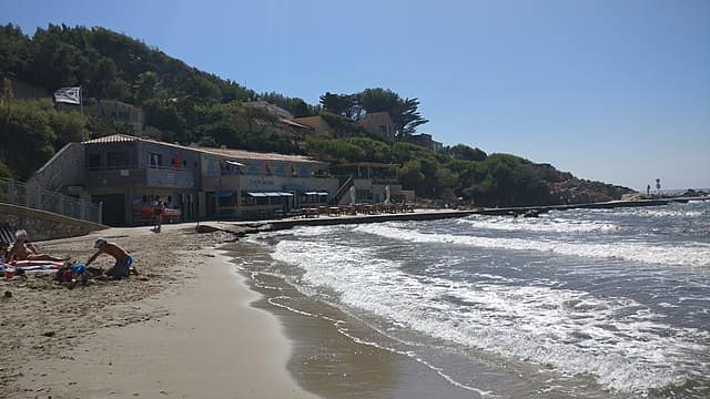 entretien plage sanary littoral nettoyage