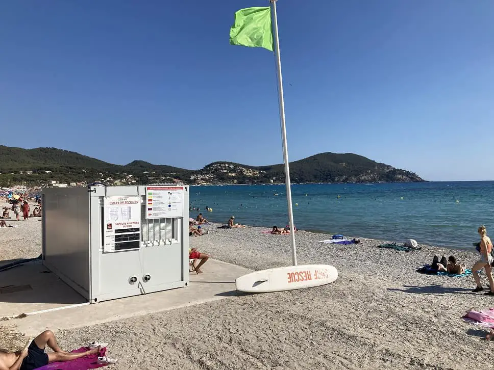 locaux varois désertent les plages Plage saint cyr sur mer surveillance des plages