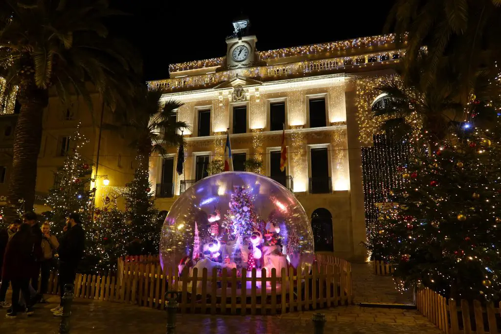 illuminations sanary Noël à Sanary Sanary Noël feu artifice