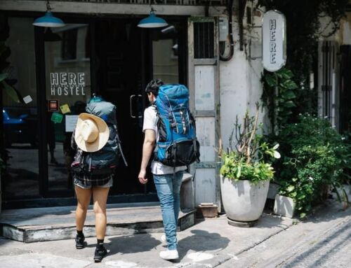 Les vêtements pour un voyage en sac à dos