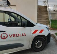 Gestion de l’eau Évenos Veolia 2025 tests à la fumée Véolia Véolia eaux usées controverse