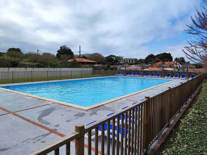 piscines non déclarées remettre en route piscine apprendre à son enfant à nager fillette sauvée noyade