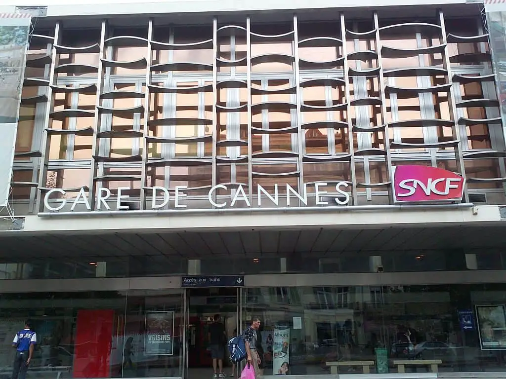 sauvetage gare cannes