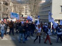 Grève nationale 5 décembre Grève nationale des professionnels de la petite enfance 500 manifestants Toulon grève agriculteurs agriculteurs paralysent provence 5000 manifestants à Toulon grève 13 octobre var