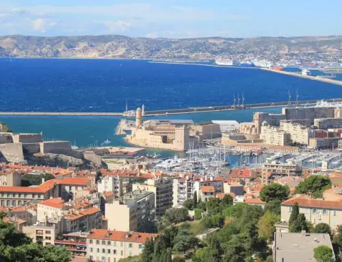 Survivre au 1er mai à Marseille : activités et astuces pour profiter de la ville malgré tout