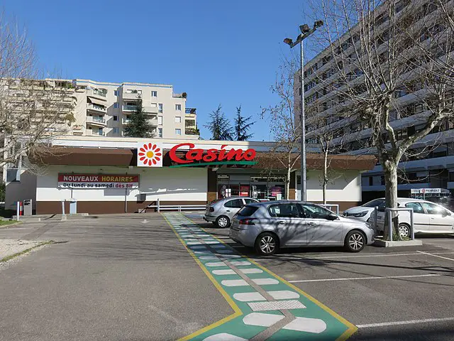 casino var casino intermarché casino fumée