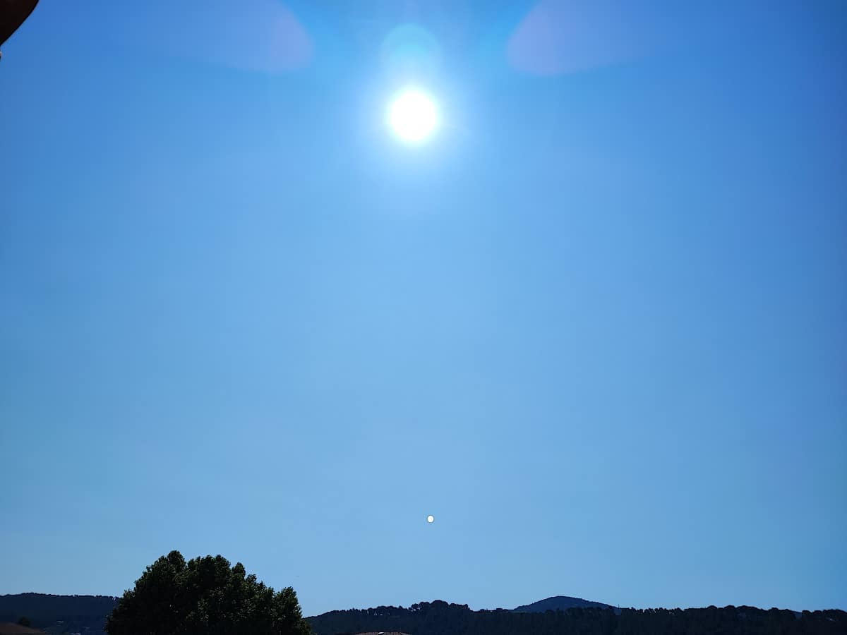 week-end ensoleillé var mardi 26 septembre ensoleillé var météo rentrée scolaire météo mardi 41°C météo samedi 8 juillet record chaleur terre soleil var été météo 40° ressenti caniculaire canicule 40° var