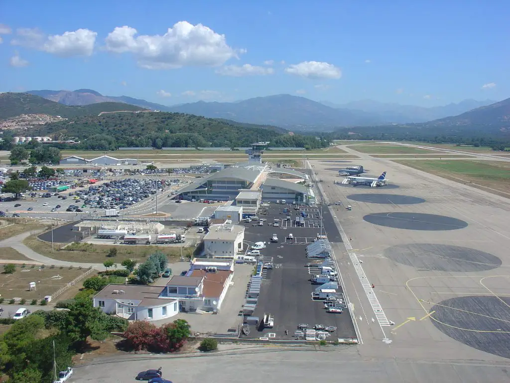 alerte bombe aéroport Ajaccio