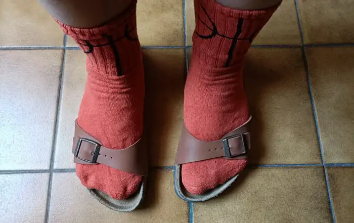 claquettes -chaussettes style mode