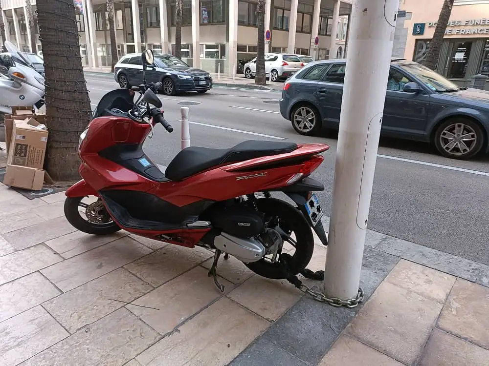 rodéo urbain accident deux-roues gassin