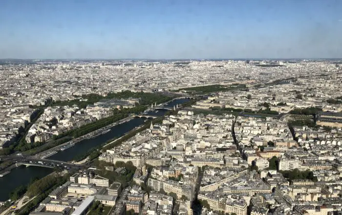 injonctions parisiennes loi PLM paris plus belle ville travailleurs paris vacances