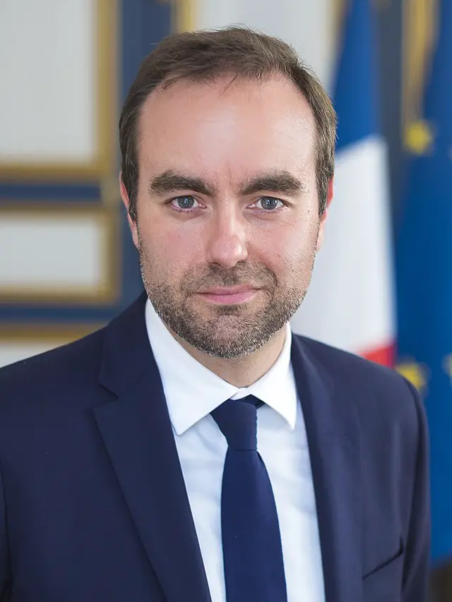 Sébastien Lecornu débarquement