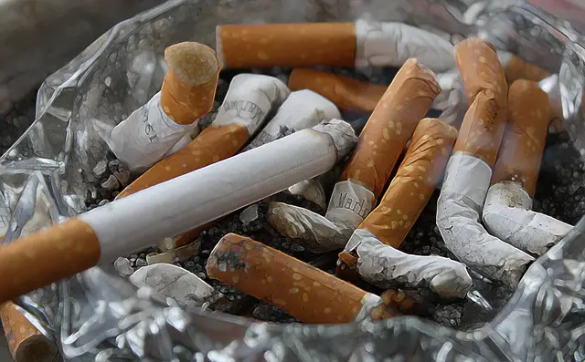 tarifs tabac cigarettes de contrebande toulon tabac monde tabac arrêt arrêter de fumer PACA consommation cigarettes