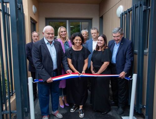 Inauguration de la nouvelle crèche “Un petit coin de paradis” à Sanary-sur-Mer