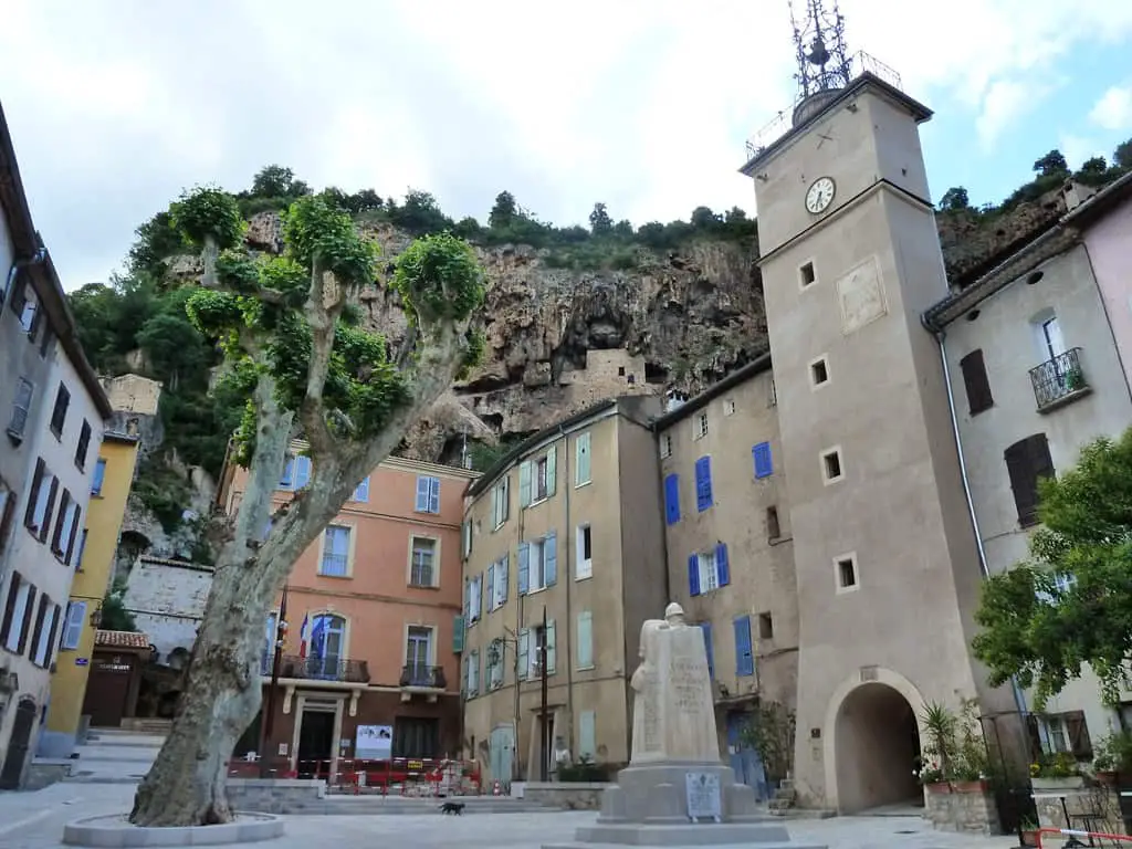 cotignac villages de france lauréats villages d'avenir var