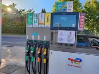 prix carburants gazole SP-95 Prix carburant 2025 Où trouver le carburant le moins cher ? Trump prix du carburant dans le Var pénurie essence agriculture indemnité carburant TotalEnergies prix coûtant vente perte varois