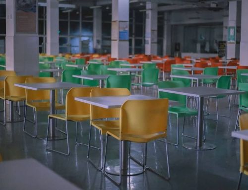 Des vers trouvés dans la cantine de trois écoles de cette commune, une enquête en cours