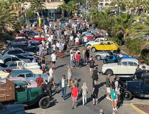 Cérémonies de souvenir et défilé automobile en hommage aux 12h d’Hyères