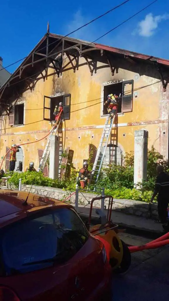 maison feu toulon