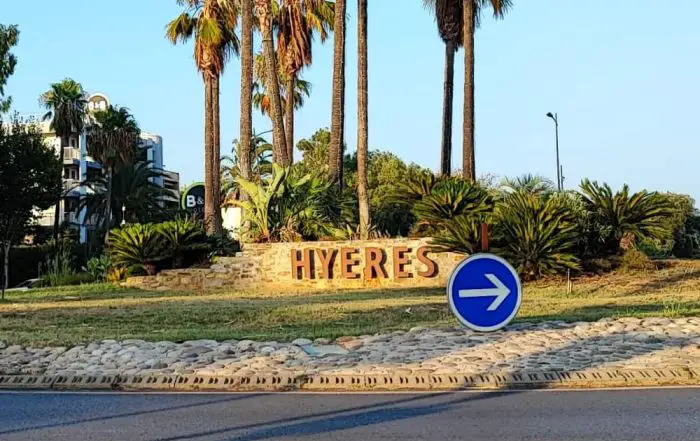 Hyères travaux rénovation centre-ville rond-point Henri Petit alerte à la bombe hyères adolescent fausses alertes examen mineur suspecté fausses alertes homme arrêté fausses alertes Hyères menace bombe Hyères école hyères confinée mail menace Hyères Jean-Pierre Giran