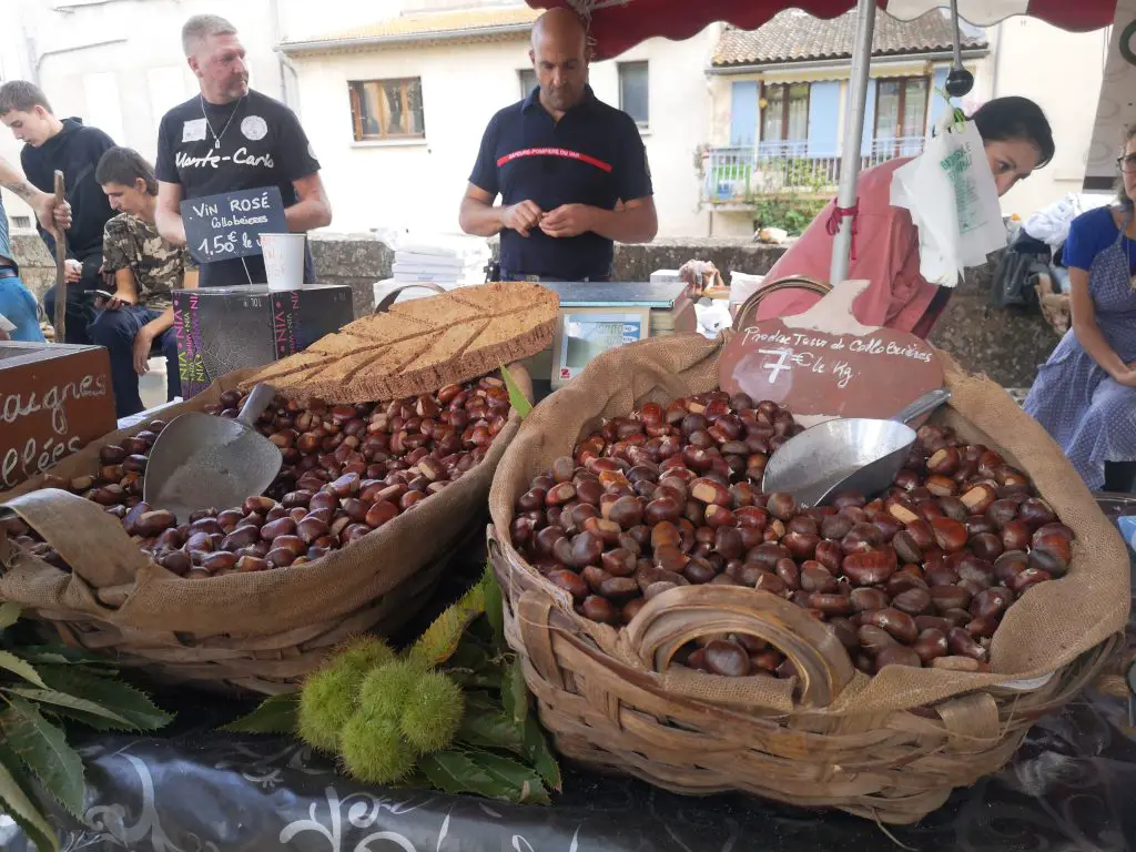 fête de la châtaigne fêtes de la châtaigne châtaignes à Collobrières