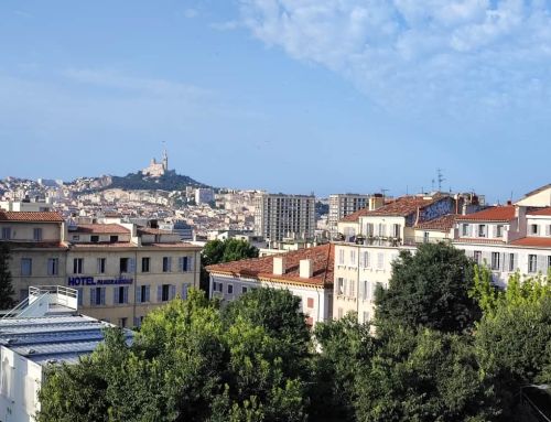 Intrusion inattendue : une Marseillaise découvre son domicile transformé en repaire de cambrioleurs