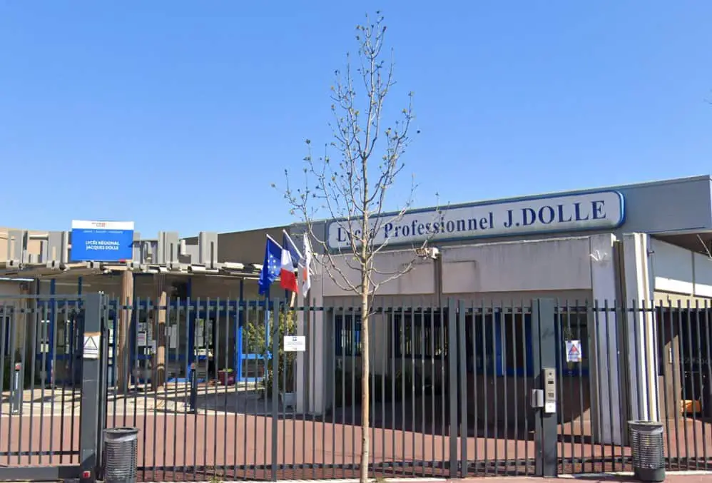 Alerte bombe lycée Jacques Dolle