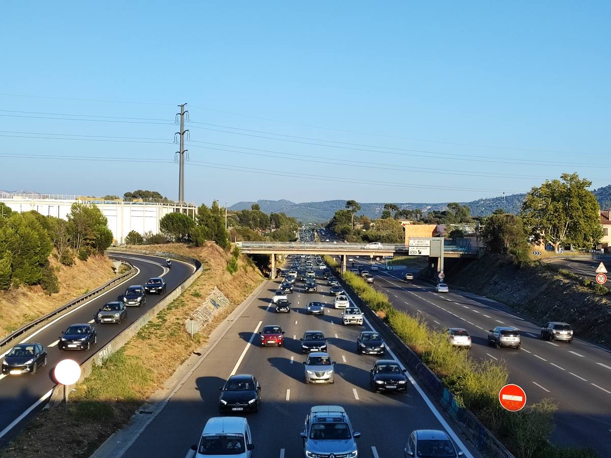 embouteillages var week-end Blocage autoroutes Samedi agriculteurs point Bouches-du-Rhône trafic opération escargot Toulon VTC Var VTC marseille grève JO VTC Marseille A57 accident grève taxi mobilisation taxis Marseille A57 accident toulon mortalité routière