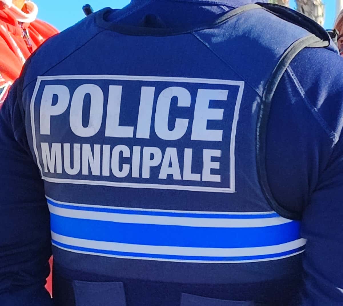 Police grève policiers municipaux jeune blessé brignoles grève des PV policiers municipaux saisie drogues Saint-Cyr-sur-Mer plus de contraventions lutte anti-drogue la Crau