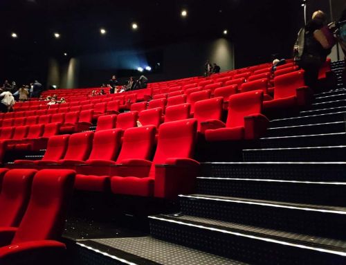 Six-Fours célèbre Alexandra Lamy avec une salle de cinéma à son nom