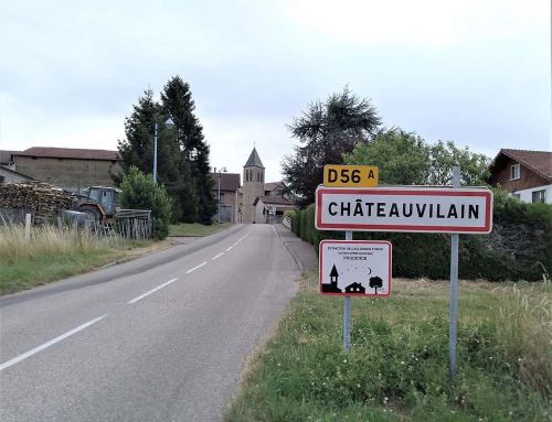 Aveu glaçant : l’adolescent, Valentin, âgé de 15 ans, avoue le meurtre de ses parents dans l’incendie de la maison