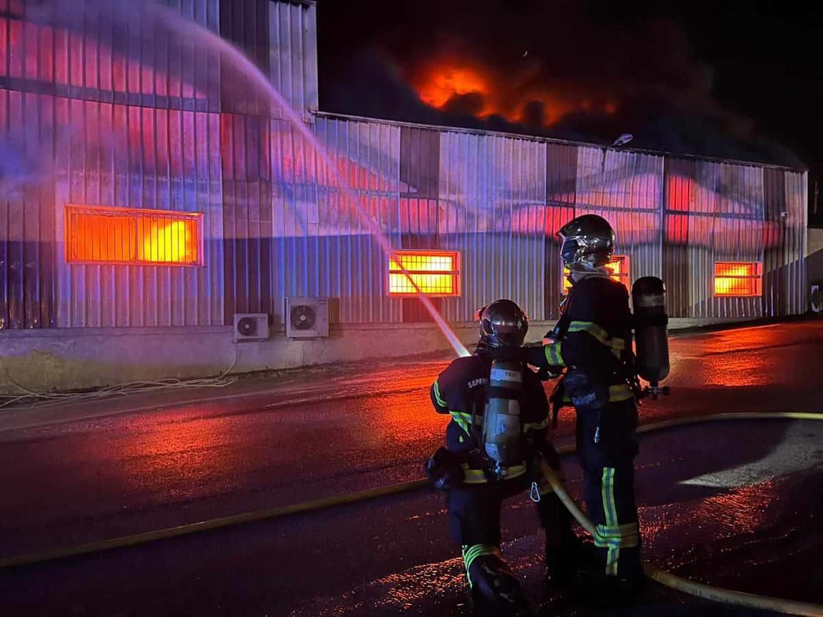 feu entrepôt Antibes