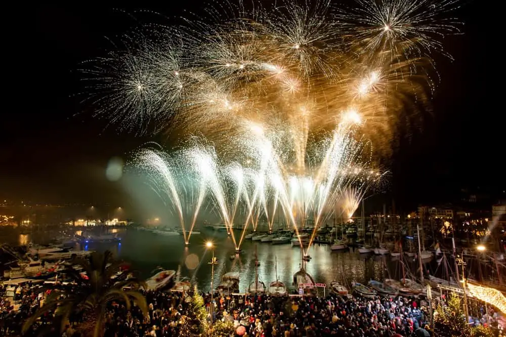 Feu d'artifice à Sanary : spectacle féerique ce soir à 19h