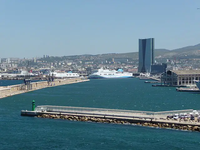 Grève marins Marseille 2025 Méridionale La Méridionale électrification des quais