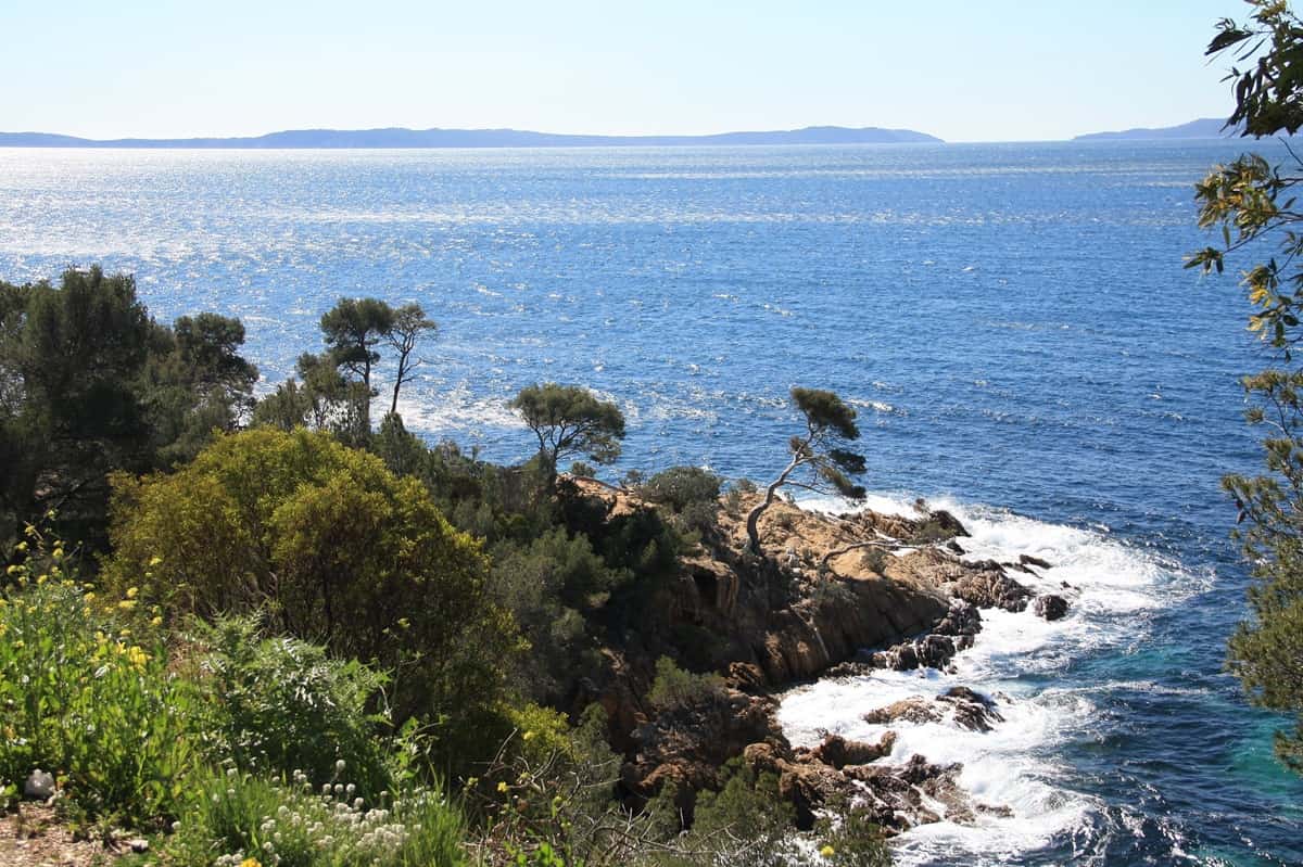 sentier du littoral à Hyères sauvetage Saint-Cyr-sur-Mer érosion du littoral