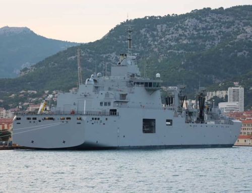 Salve d’honneur à Toulon: 17 coups de canon pour une mission spéciale