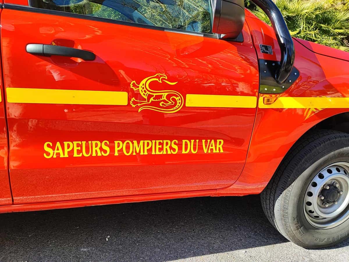 sauvetage spectaculaire forêt garde à vue accident A8 feu Roquebrune-sur-Argens accident grave Fréjus lutte contre les flammes