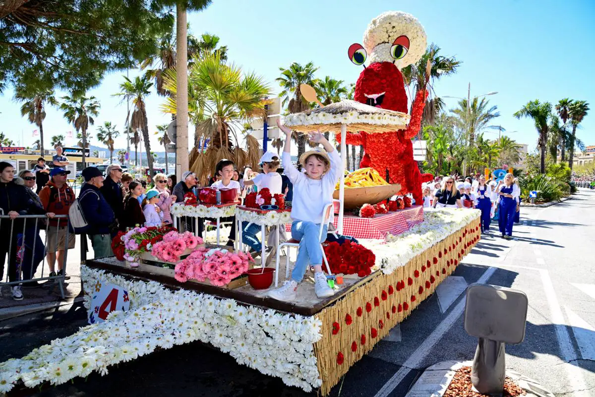 corso fleuri lavandou