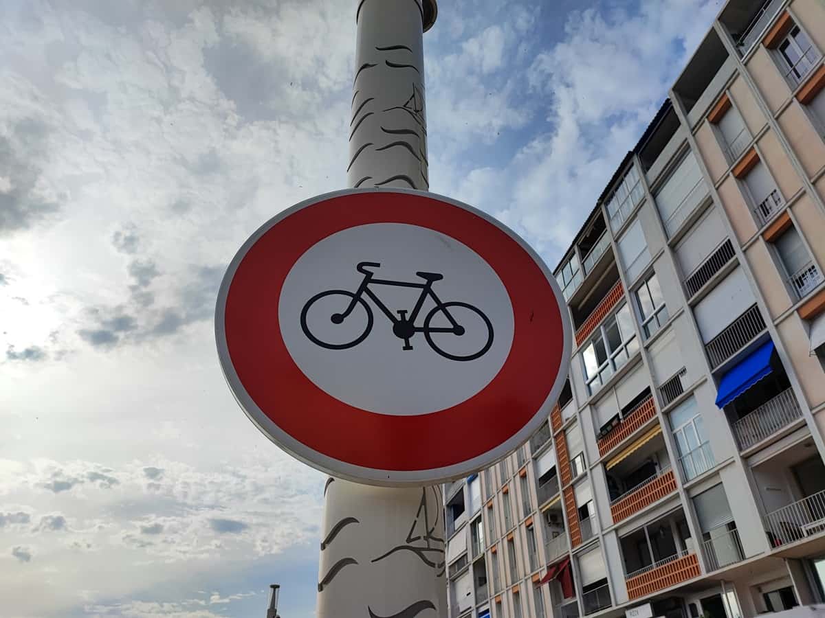 code de la Route Saint-Raphaël cycliste blessé