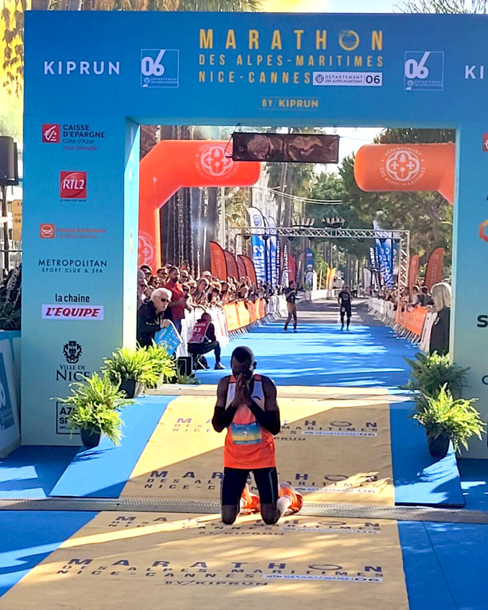 Marathon des Alpes-Maritimes La 16e édition du @Marathon_06 #Nice-#Cannes a réuni 18.000 participants pour parcourir plus de 42 km, de @VilledeNice à Cannes, en passant par @sldv06 @VilledeCagnes @VilleneuvLoubet @antibes_jlp & #Vallauris #GolfeJuan ! Plus de 17 000€ récoltés pour la Banque Alimentaire !