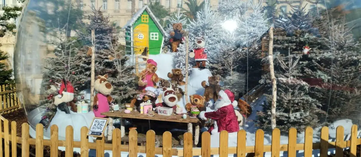 chanson Noël la plus écoutée Var Qu’est-ce que la natalophobie ? Hyères en Fêtes marché de Noël 2024