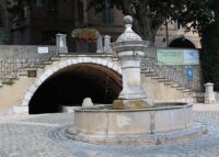 Barjols_Fontaine_et_lavoir_de_la_Burlière