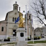 Statue_de_la_liberté_et_église_de_st_Cyr_sur_Mer