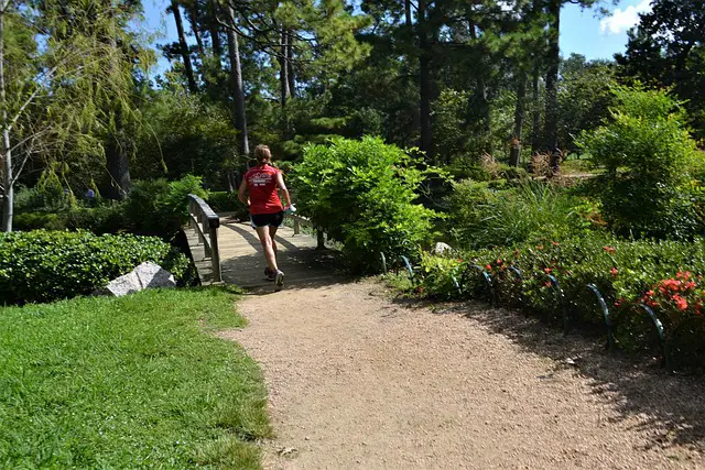 Courir seule en sécurité
