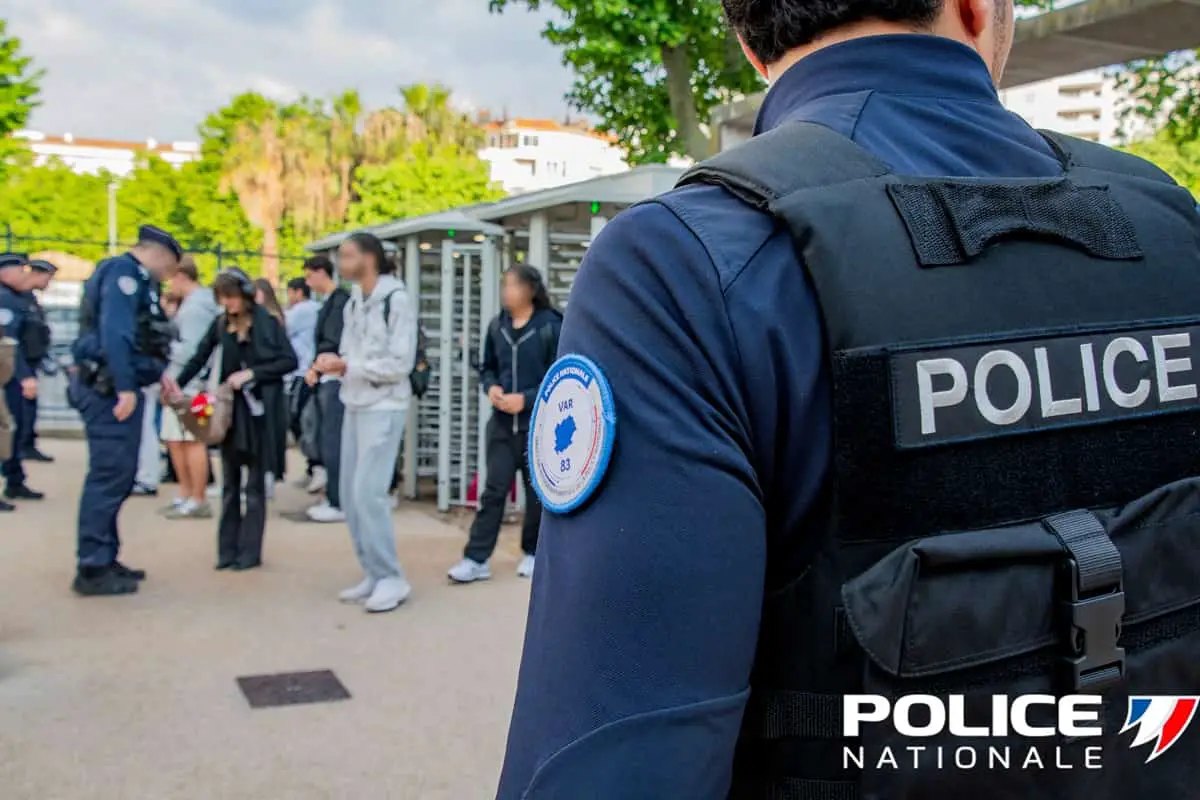 police lycee fouille Contrôle sacs lycée Dumont d’Urville